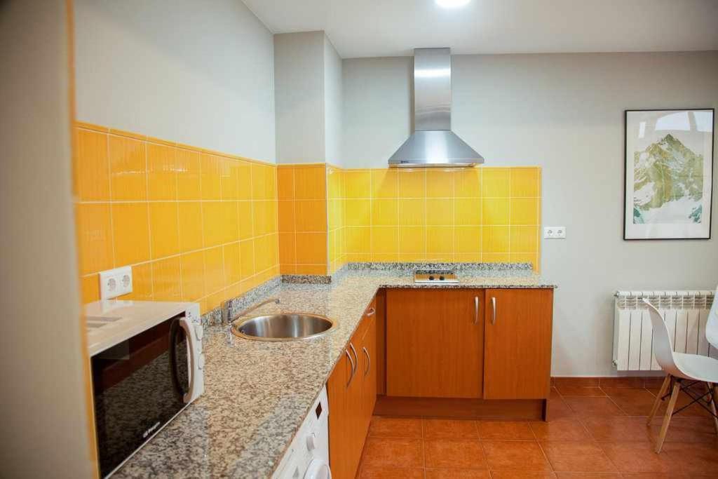 Cumbres De Los Picos Apartamento Los Abedules Poo  Exteriör bild